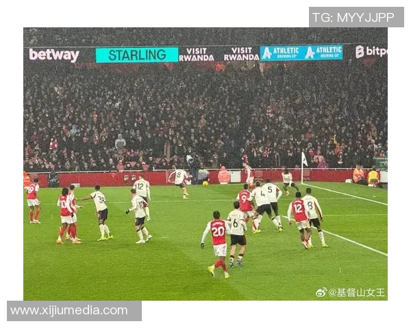 意甲赛场惊现冷门曼联4-0横扫利物浦神扑瞬间震撼全场